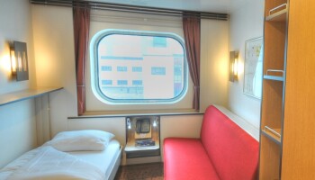 1548636375.0469_c270_Hurtigruten MS Fram Accommodation Outside 1.jpg